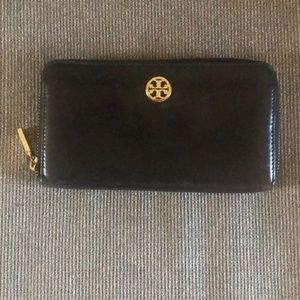 Tory Burch wallet